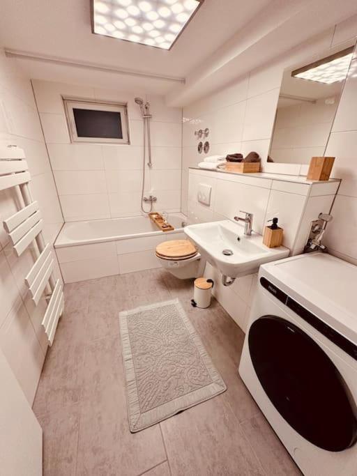 Gemuetliche Wohnung In Leverkusen Esterno foto