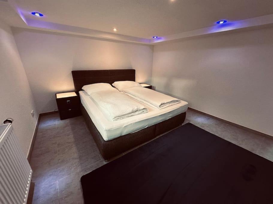 Gemuetliche Wohnung In Leverkusen Esterno foto